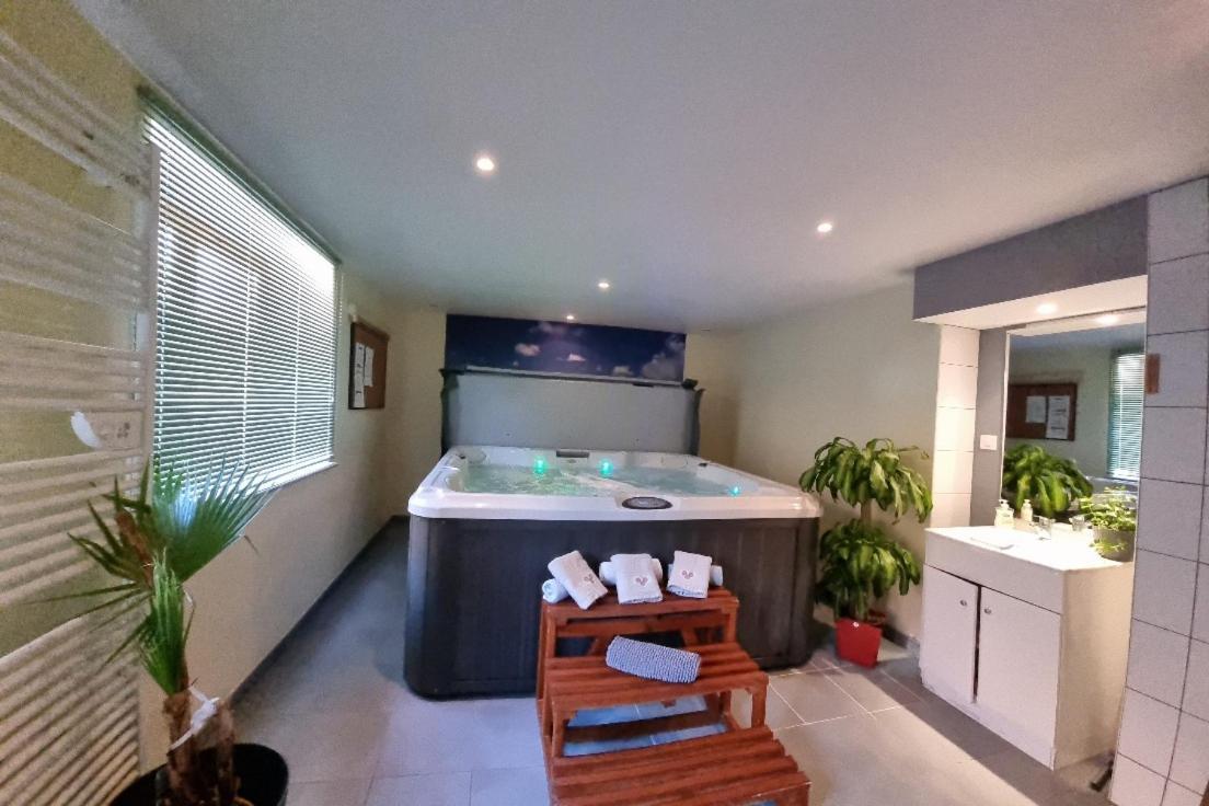 Gite Bruyere, 2 A 5 Personnes Avec Salle De Jeux Et Spa Dans La Residence Ventron Ngoại thất bức ảnh